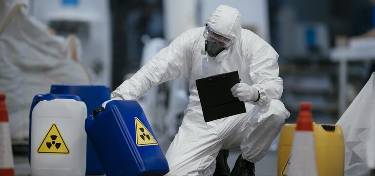 /bynder-asset/bynder:076F920A-4A07-413E-9D7842ECA1D3679E/Landscape_MD/COLOUR-IMAGE_hazmat--hazardous-chemical-worker_jan26.jpg?1773752917000