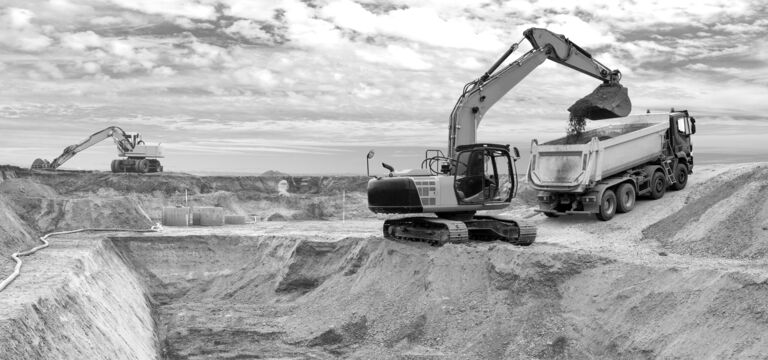 SINGLE-IMAGE_quarry-digger-truck_mar25