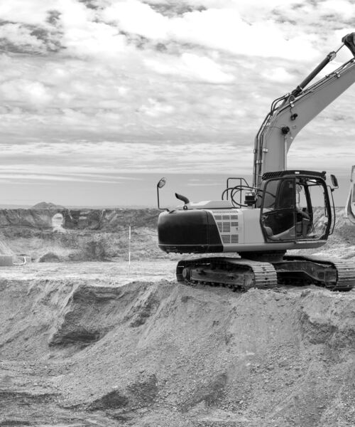 SINGLE-IMAGE_quarry-digger-truck_mar25