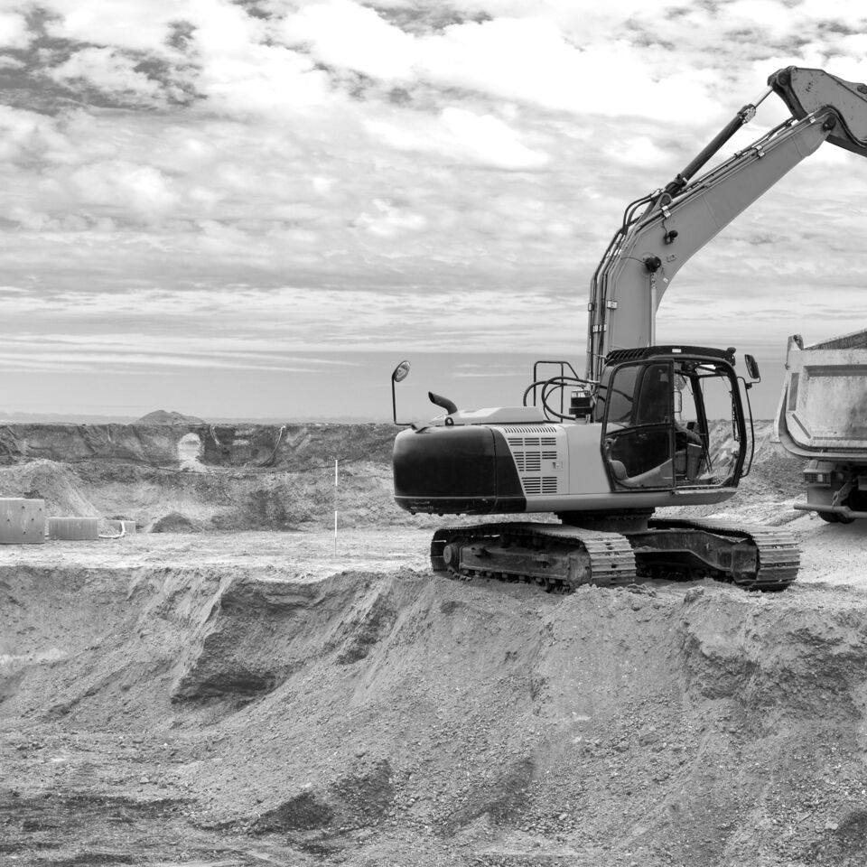 SINGLE-IMAGE_quarry-digger-truck_mar25