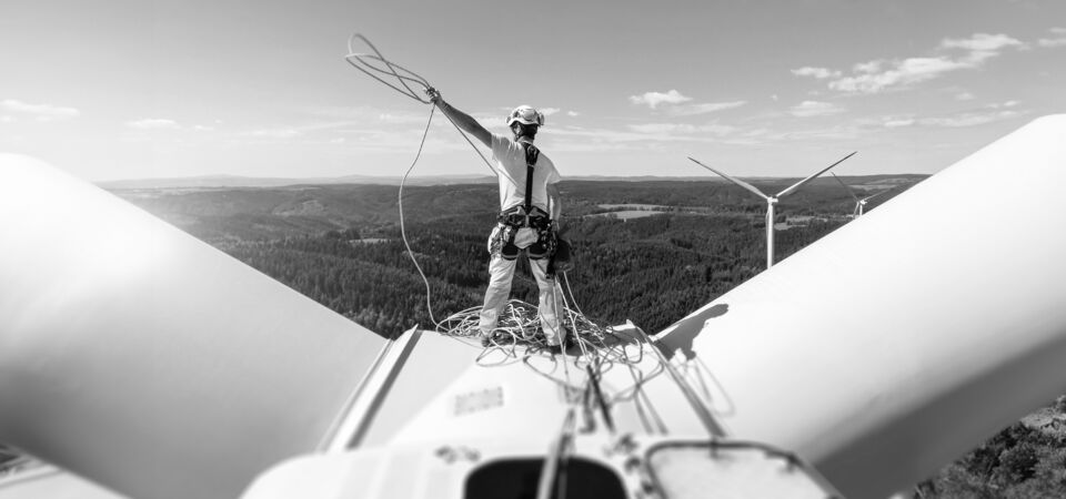 SINGLE-IMAGE_turbine-worker-dynamic_oct23