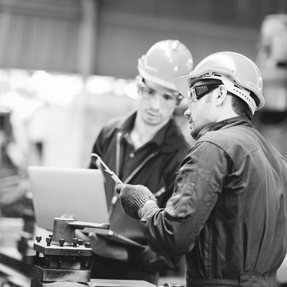 SINGLE-IMAGE_industry-safety-workers-testing-with-laptop_apr25