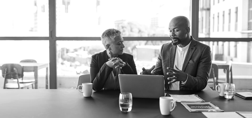 SINGLE-IMAGE_male-female-conversation-laptop_apr24