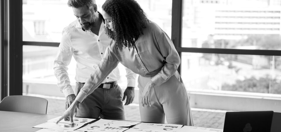 SINGLE-IMAGE_man-and-woman-study-charts_jul24