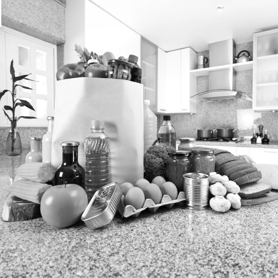 SINGLE-IMAGE_grocery-shopping-kitchen-worktop_may24