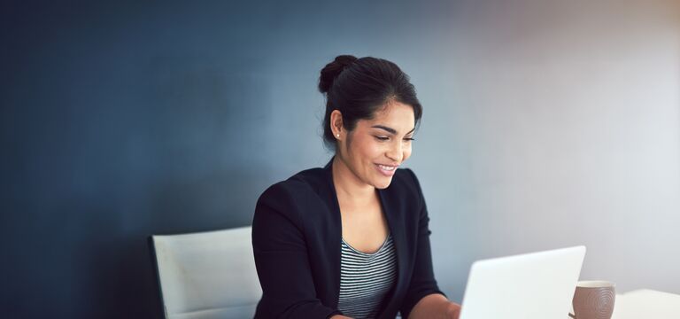 /bynder-asset/bynder:94F2BB4D-5D43-4B24-914673D1E67F6523/Landscape_MD/COLOUR-IMAGE_businesswoman_working_laptop_office_july26.jpg?1782911748000