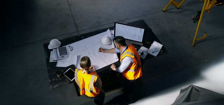 COLOUR-IMAGE_construction-workers-drawings_feb26