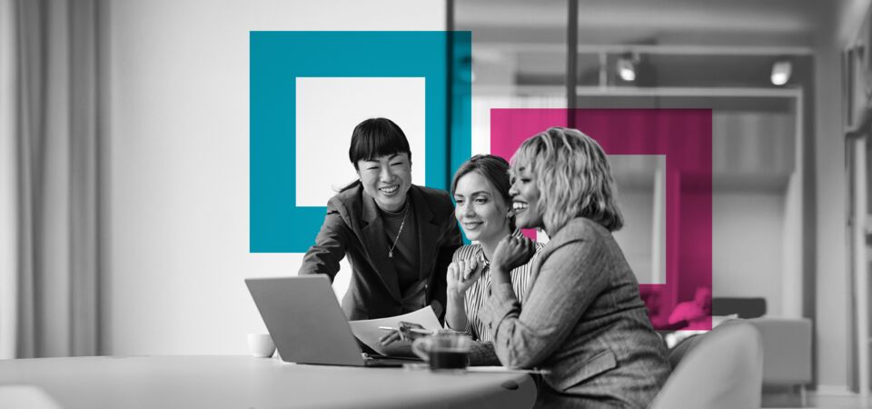 SINGLE-IMAGE_squares-women-group-office-smiling-computer-laptop_feb25