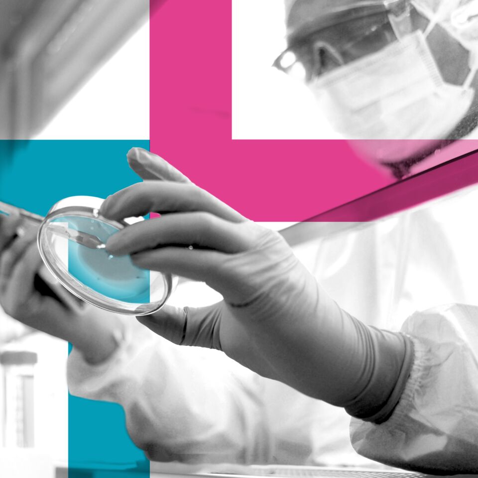 SINGLE-IMAGE_squares-lab-technician-testing-sample_aug24