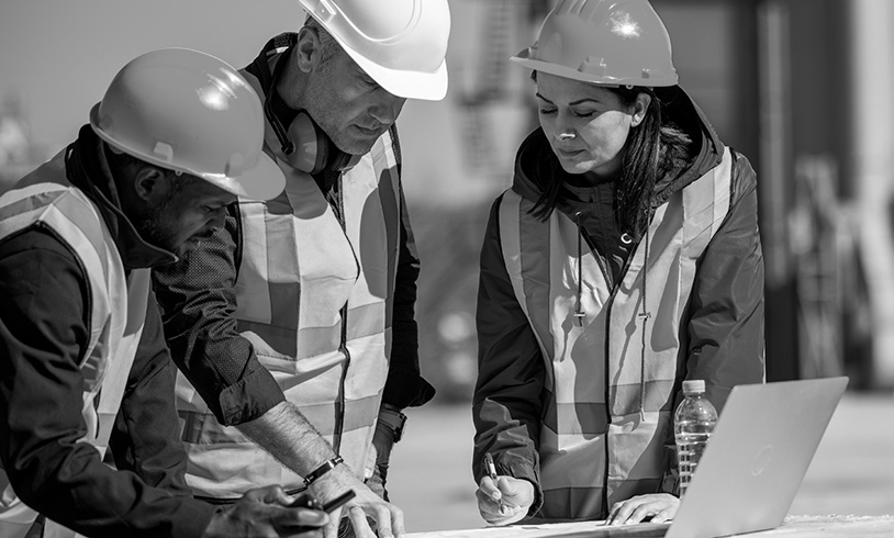 SINGLE-IMAGE_engineers-discussing-at-industrial-facility_jul25