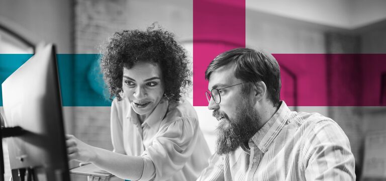 /bynder-asset/bynder:E5AE1368-B89D-4AB7-AD7D8B2192661CA0/Landscape_MD/SINGLE-IMAGE_squares-colleagues-collaborating-and-pointing-at-the-computer_may24.jpg?1749636925000